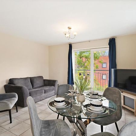 Peaceful 2Br Flat With Historic Bottle Kilns View & Free Parking Located Near City Centre Stoke-on-Trent المظهر الخارجي الصورة