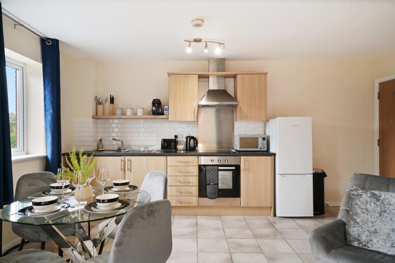 Peaceful 2Br Flat With Historic Bottle Kilns View & Free Parking Located Near City Centre Stoke-on-Trent المظهر الخارجي الصورة