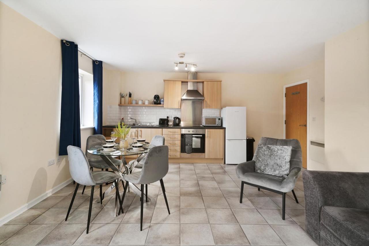 Peaceful 2Br Flat With Historic Bottle Kilns View & Free Parking Located Near City Centre Stoke-on-Trent المظهر الخارجي الصورة