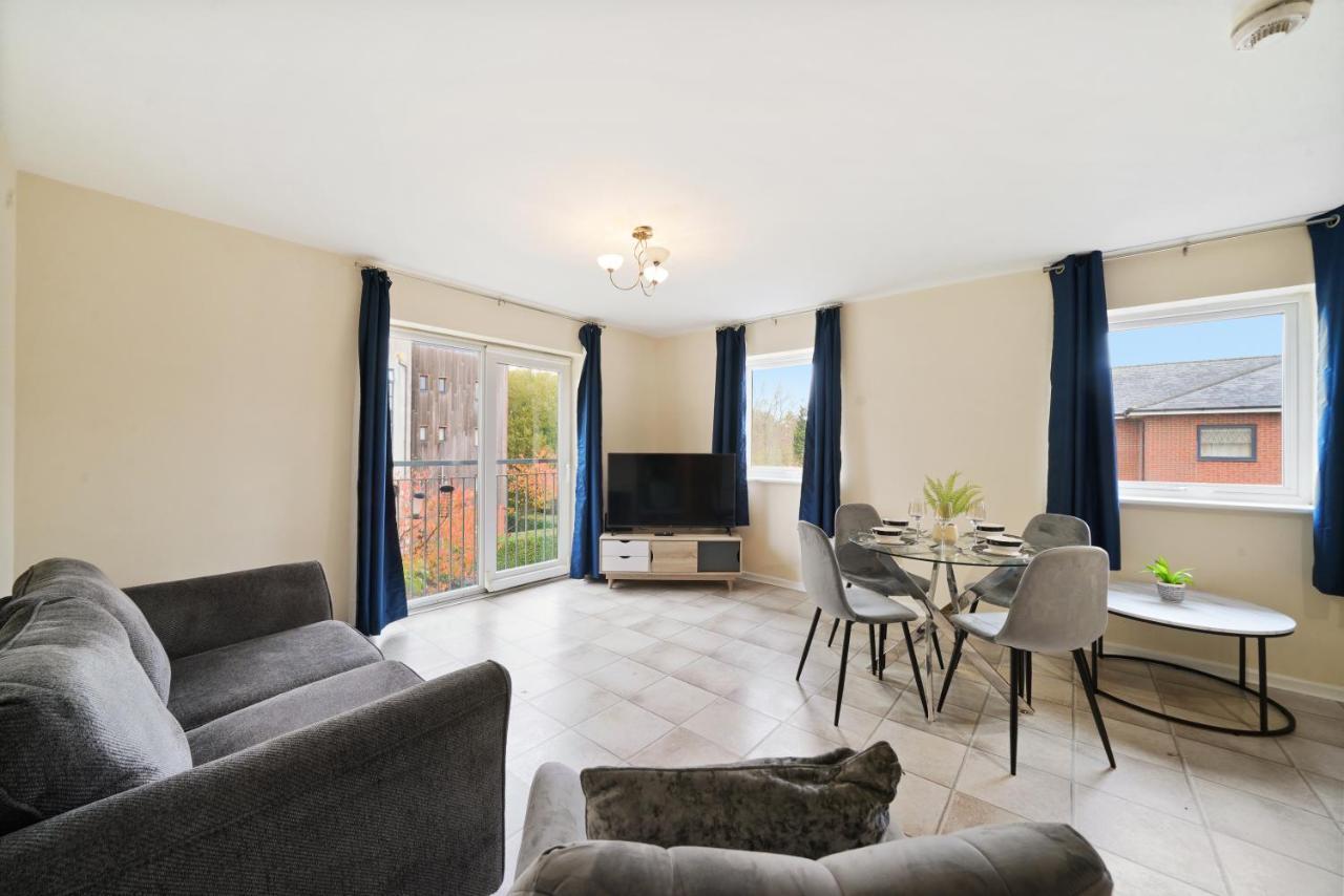 Peaceful 2Br Flat With Historic Bottle Kilns View & Free Parking Located Near City Centre Stoke-on-Trent المظهر الخارجي الصورة